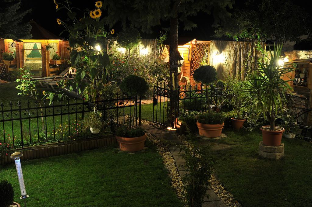 Sopron Eszter Apartman Habitación foto
