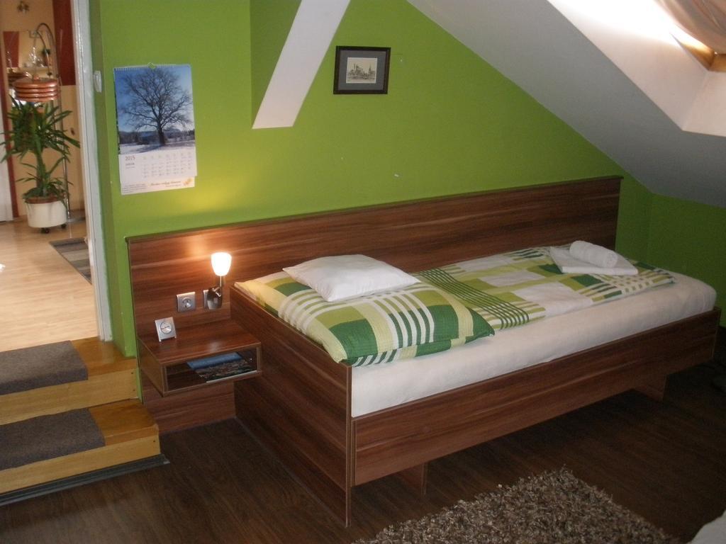 Sopron Eszter Apartman Exterior foto